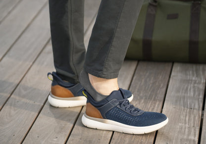 Florsheim Mens EE Extra Wide Fleet Knit Elastic Lace Sneakers