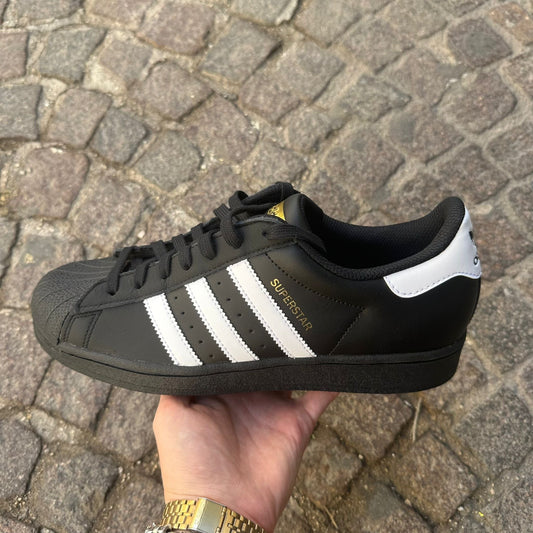 Adidas Superstar eg4959