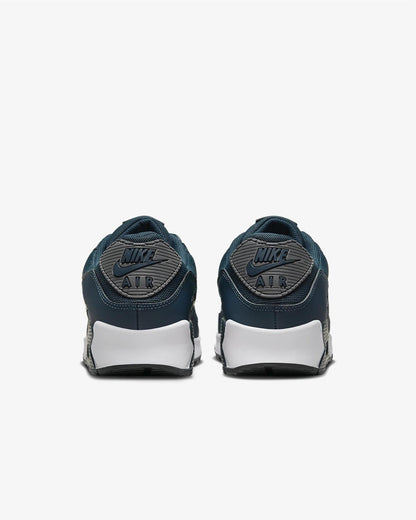 Men's Wide Fit Nike HM0625-400 Air Max 90 Trainers